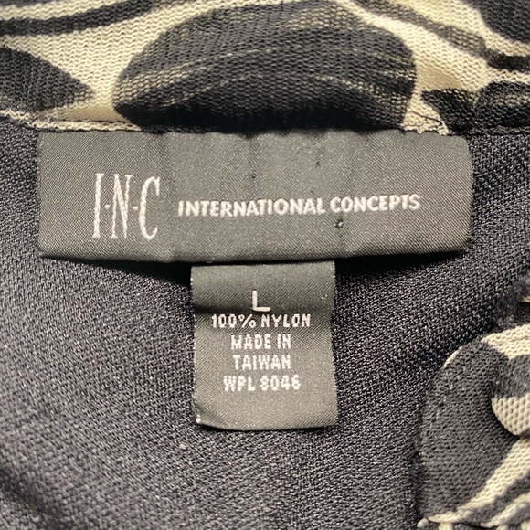 INC International Concepts Black and Cream Short Sleeve Button‎ Down Blouse - L - Picture 3 of 4